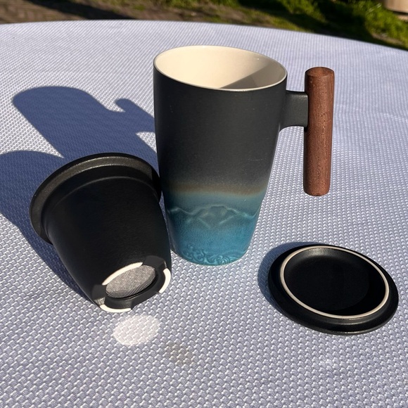 ceramic Other - Ceramic tea mug and infuser, with lid. mountain landscape, wooden handle